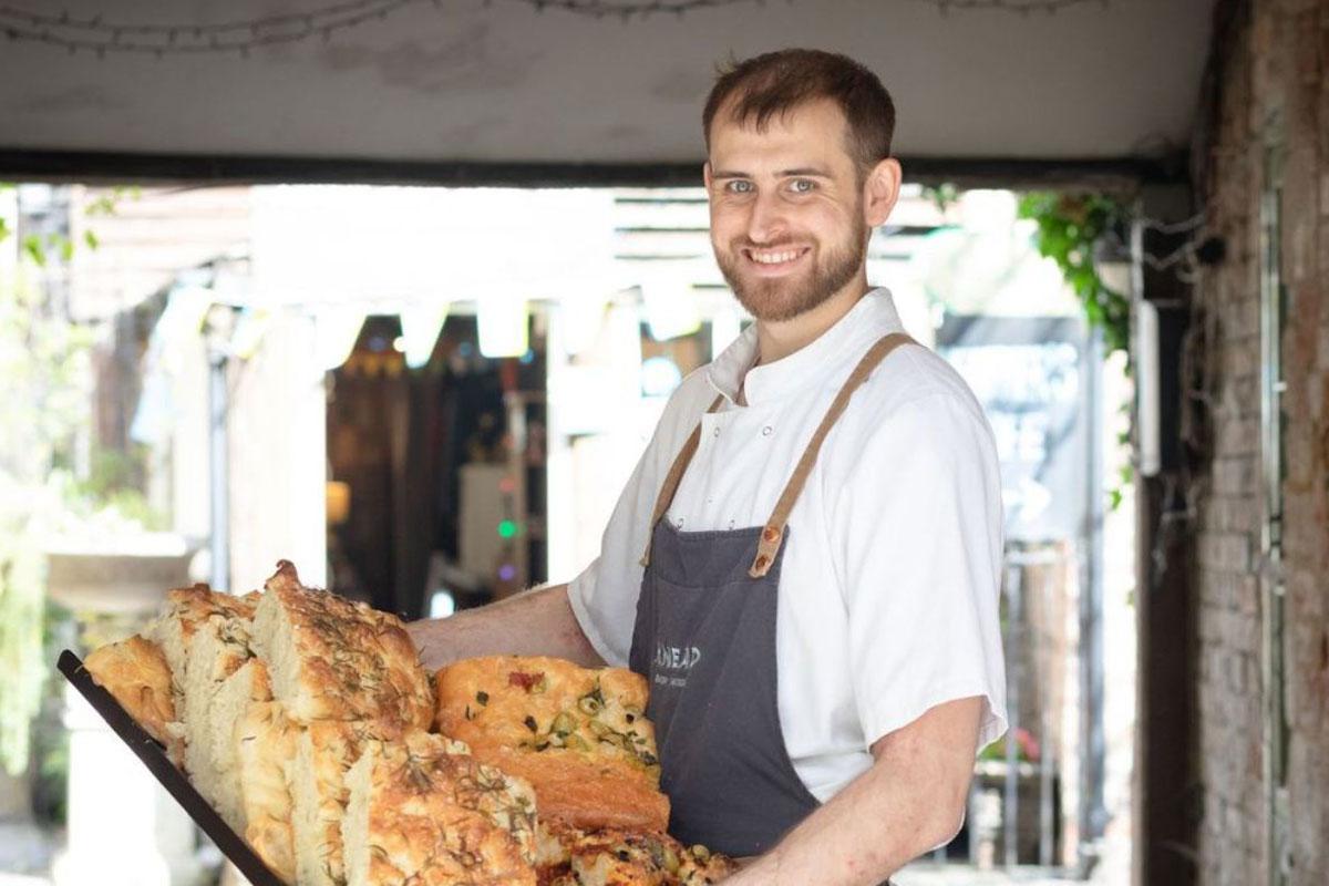 <h2>Knead bakery, Cirencester</h2>